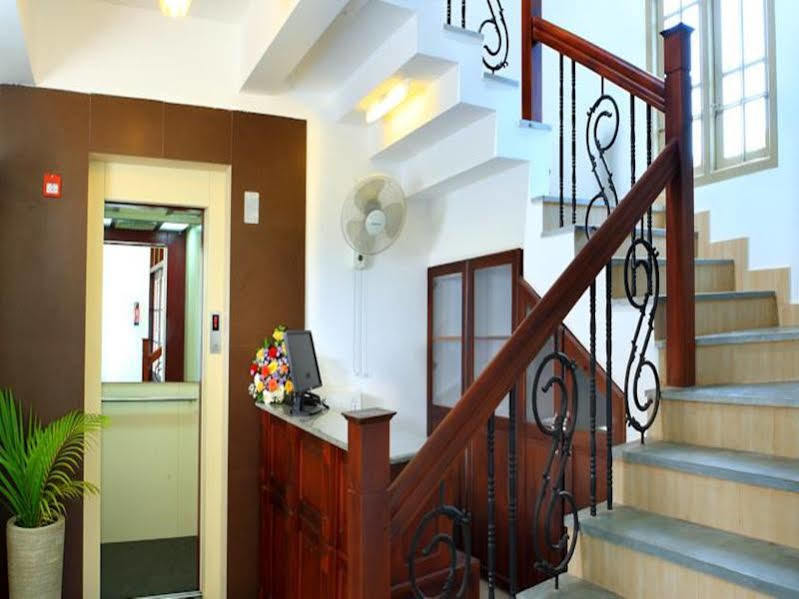 Abad Pepper Route Hotel Kochi Bagian luar foto
