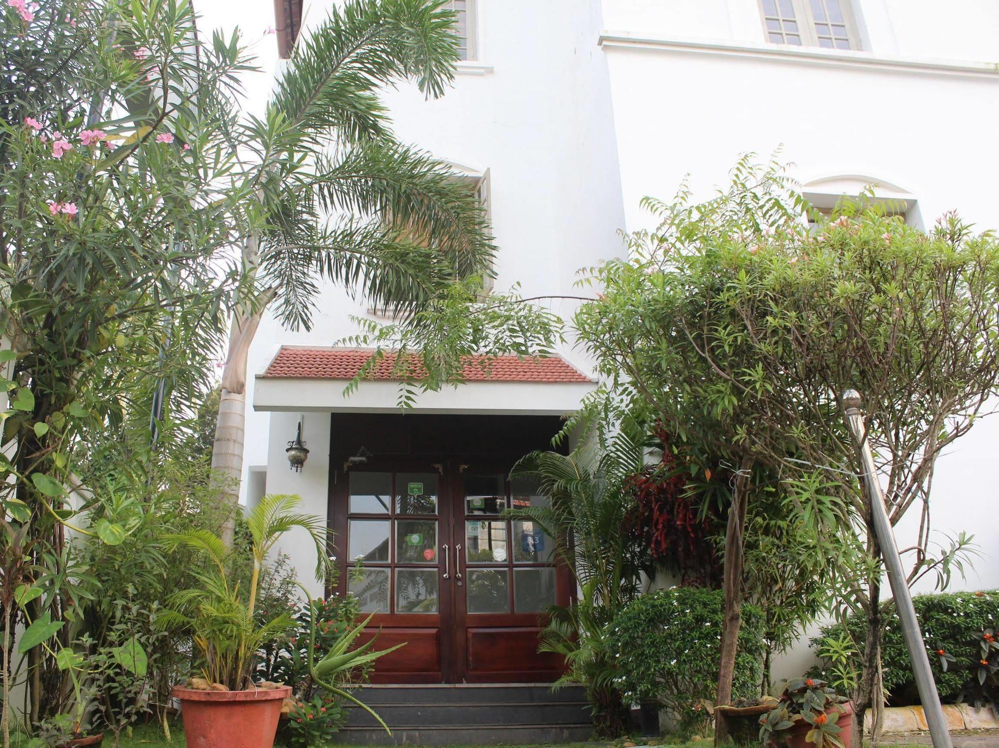 Abad Pepper Route Hotel Kochi Bagian luar foto